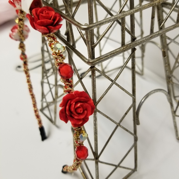 3/25🦋Red Headband with Roses and Rhinestone Decor New - Picture 2 of 5